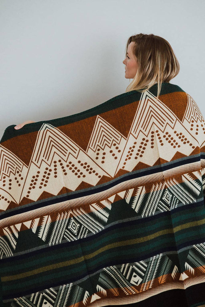 Meraki Mountain Aztek Alpaca Throw Blanket - Green Edge